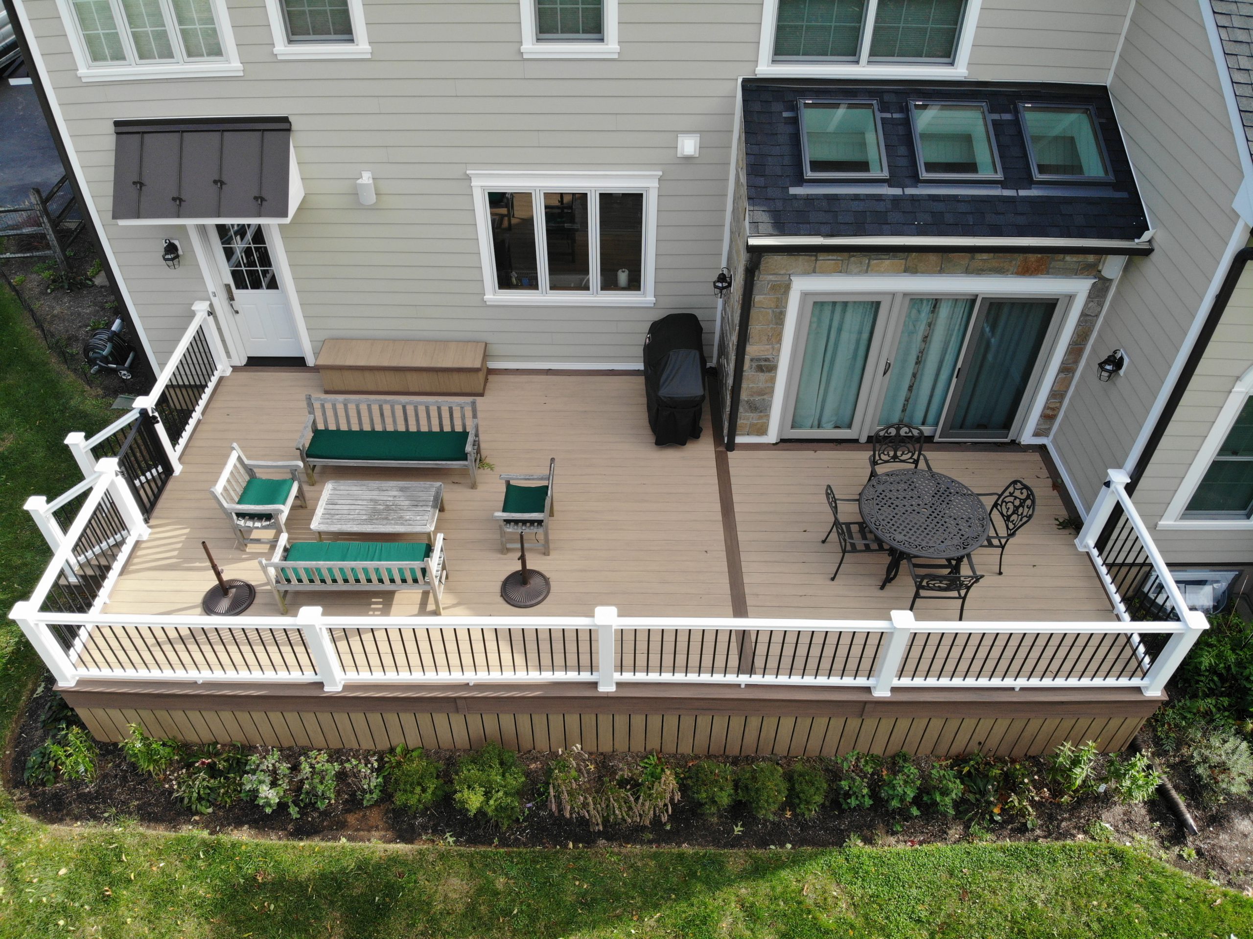 Deck Decor and Beyond - Decks R Us Blog
