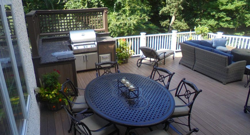 outdoor living, decks, vinyl decks, low maintenance decks, deck railings